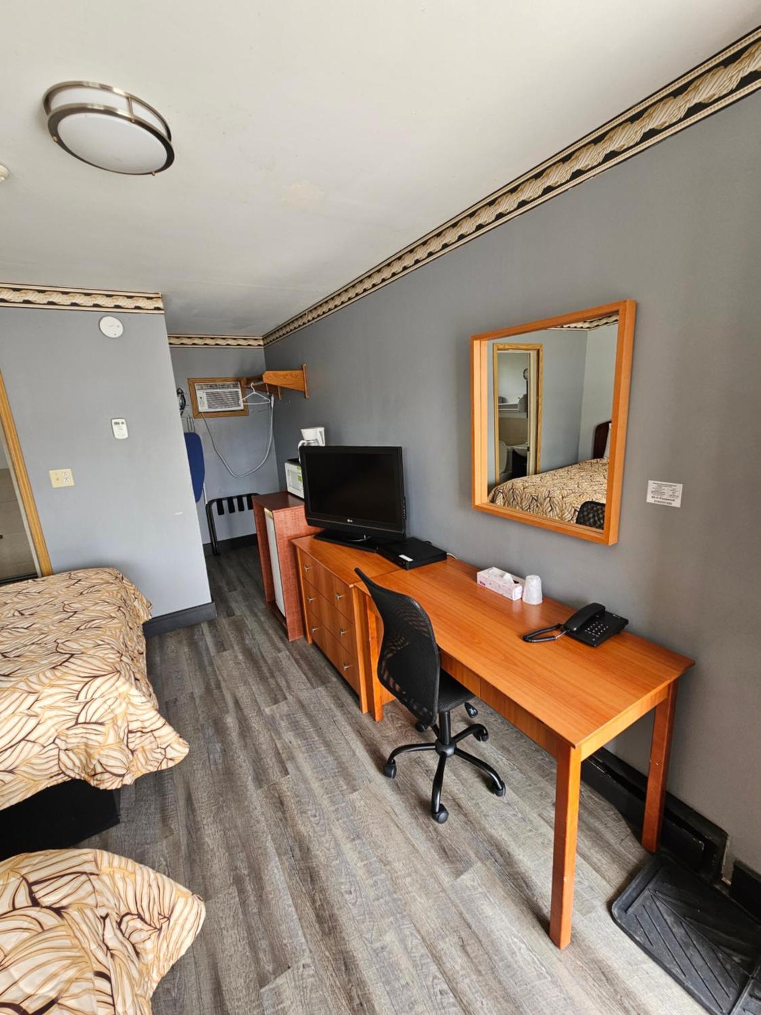 Forest Plaza Motel Mount Forest Eksteriør bilde