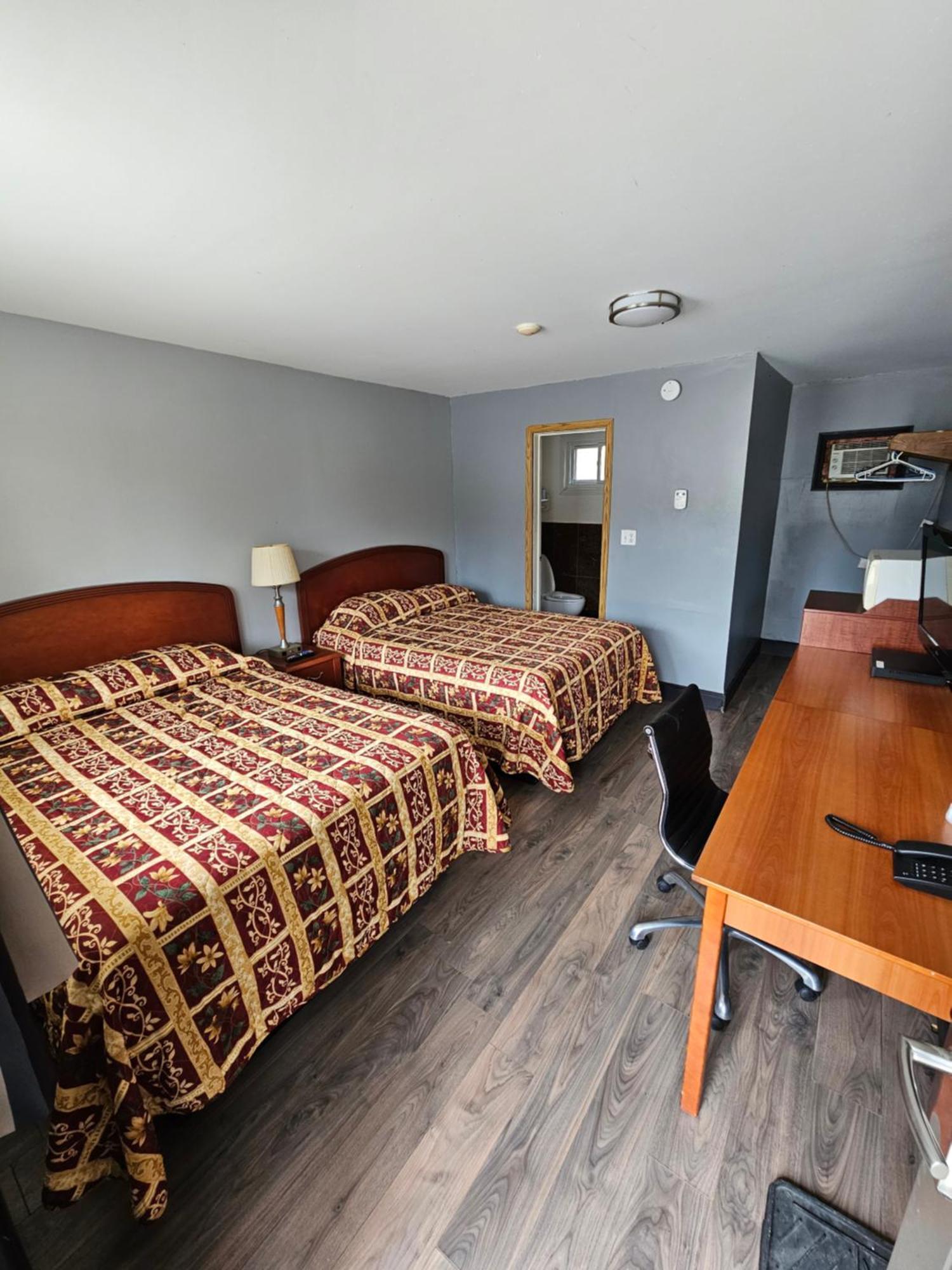 Forest Plaza Motel Mount Forest Eksteriør bilde