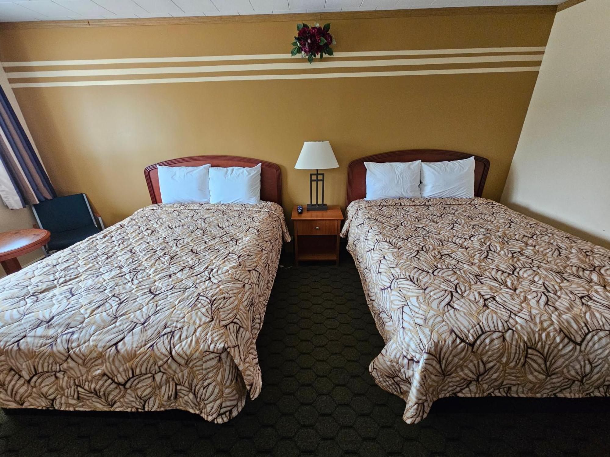 Forest Plaza Motel Mount Forest Eksteriør bilde