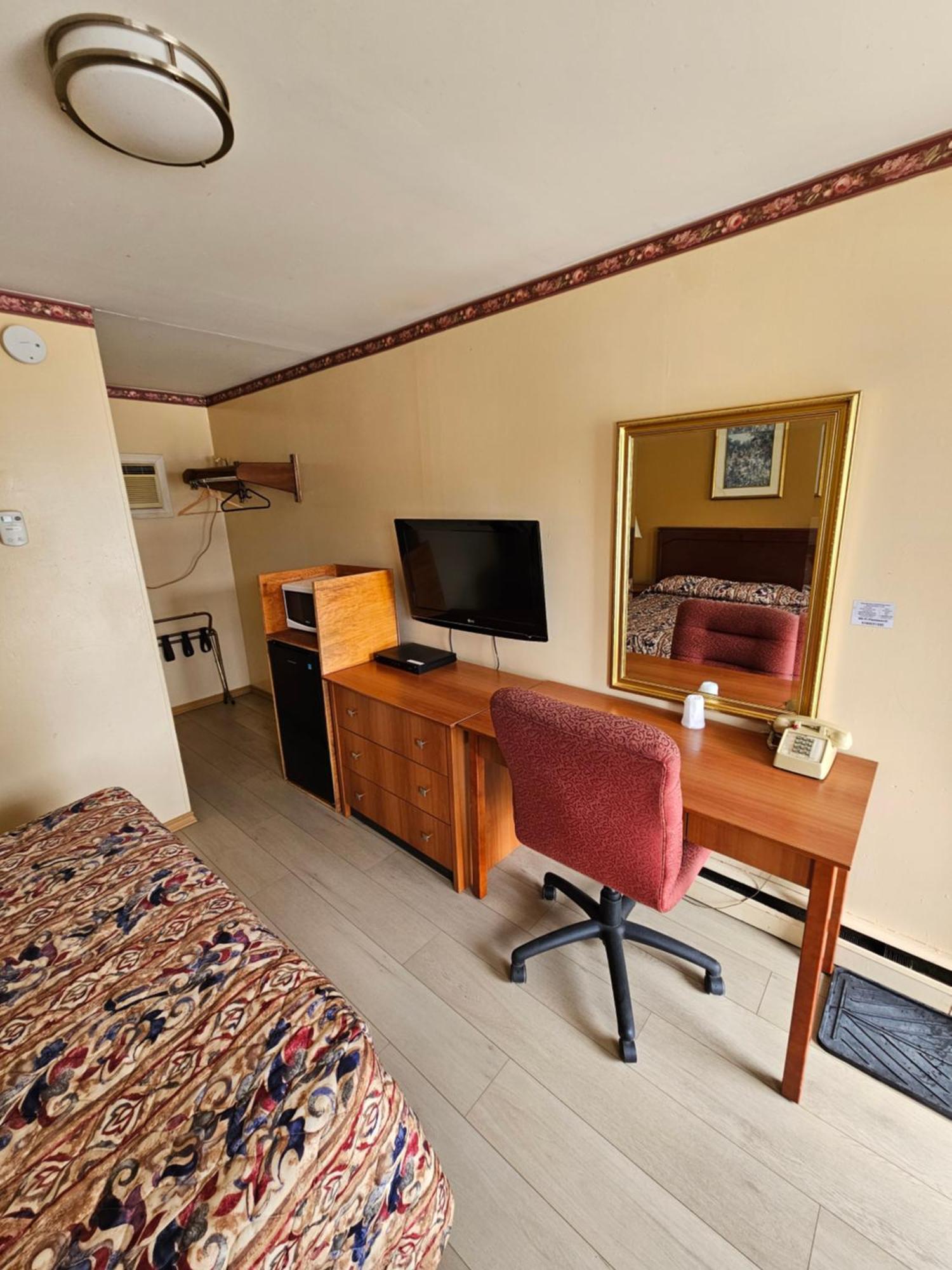 Forest Plaza Motel Mount Forest Eksteriør bilde