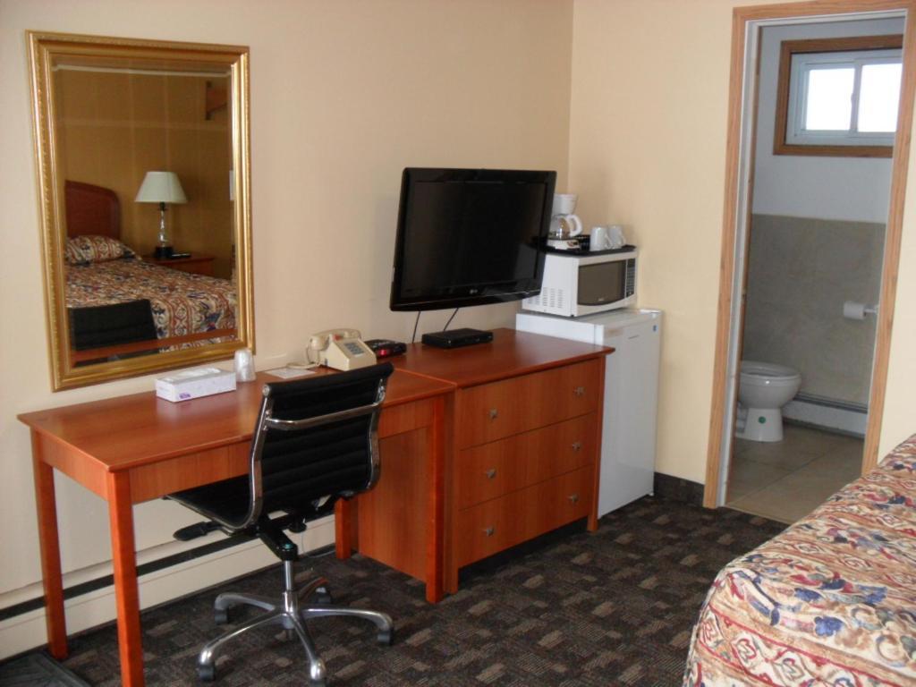Forest Plaza Motel Mount Forest Eksteriør bilde
