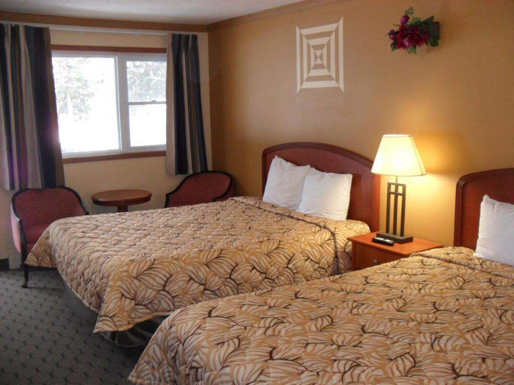 Forest Plaza Motel Mount Forest Eksteriør bilde
