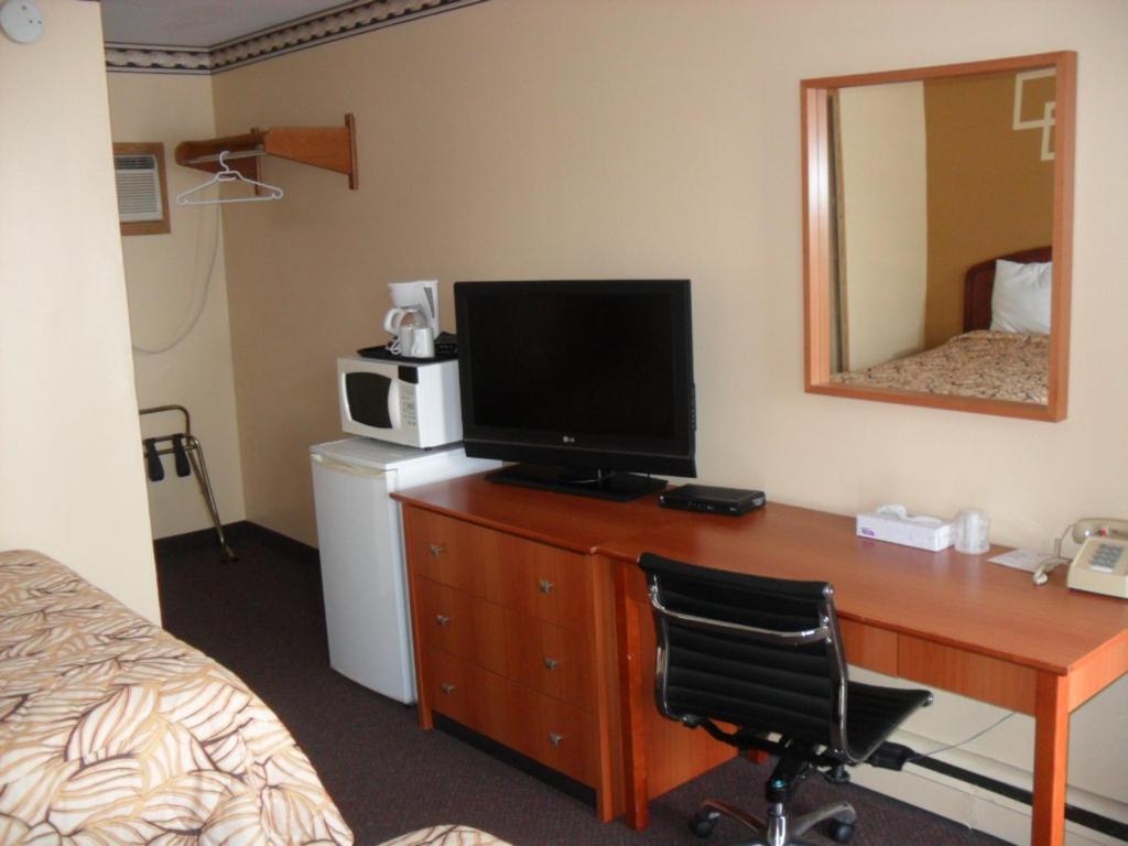 Forest Plaza Motel Mount Forest Eksteriør bilde