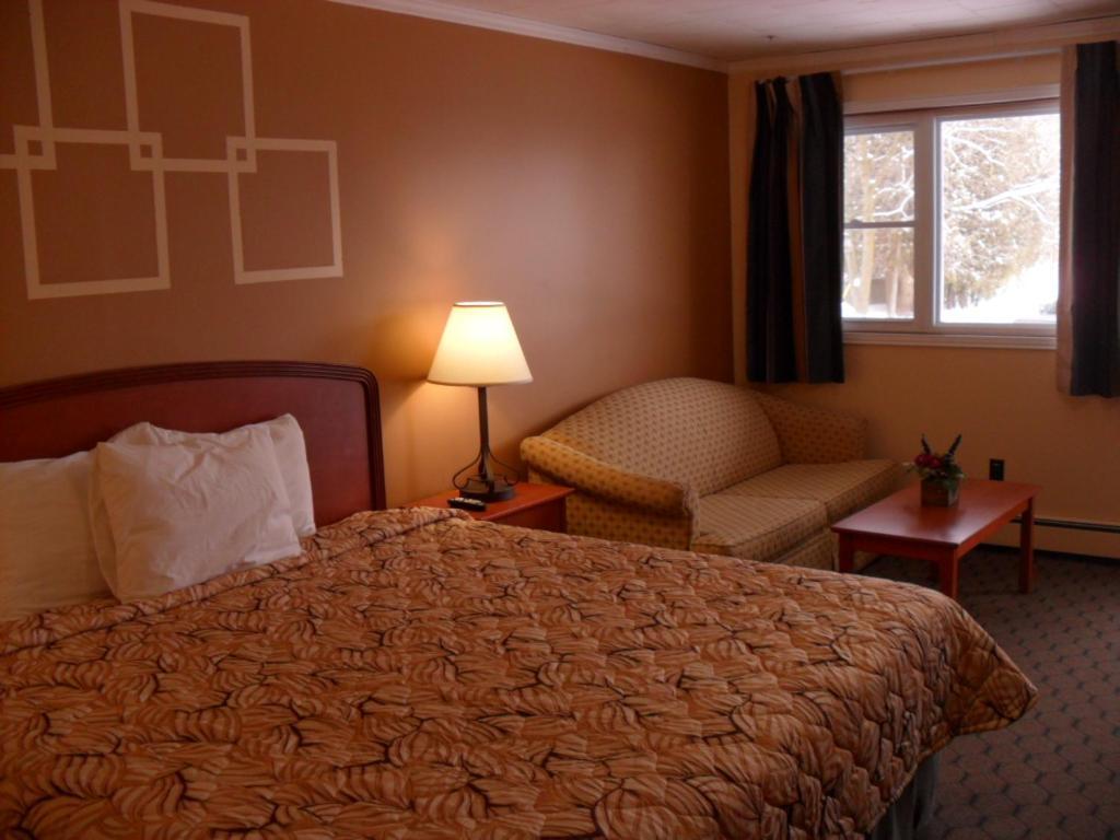 Forest Plaza Motel Mount Forest Eksteriør bilde