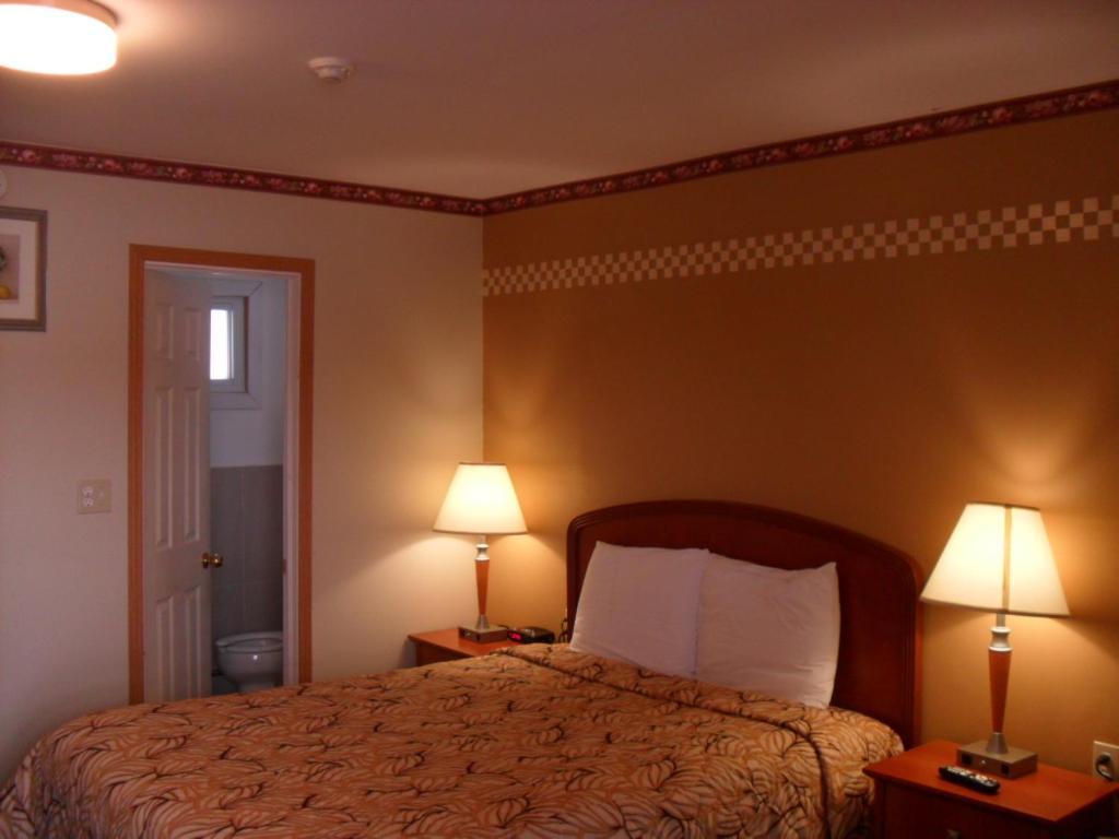 Forest Plaza Motel Mount Forest Eksteriør bilde